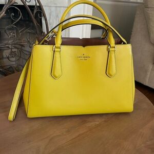 Kate Spade Leather Tippy Medium
Satchel/Crossbody